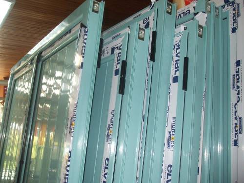 Français producteur volets JVS Romania